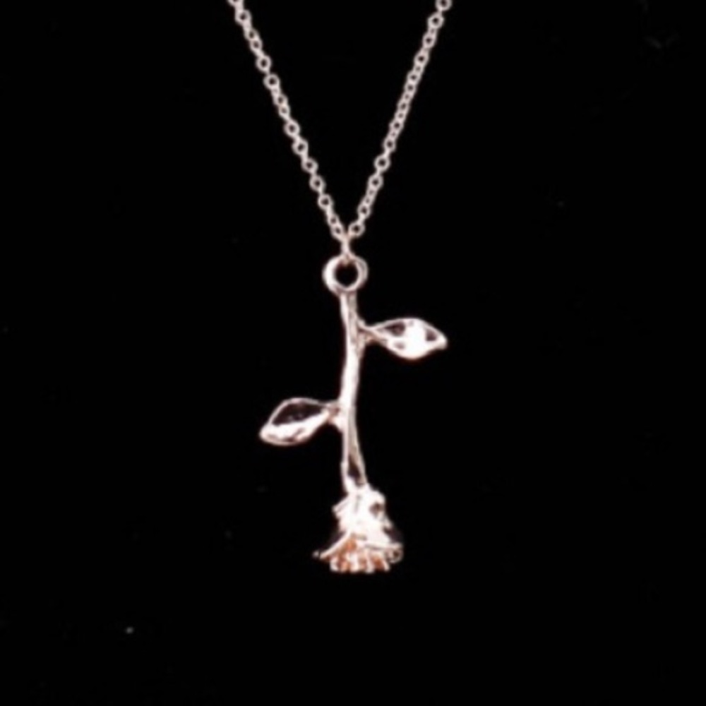 Rose Gold Rose Shaped Necklace
